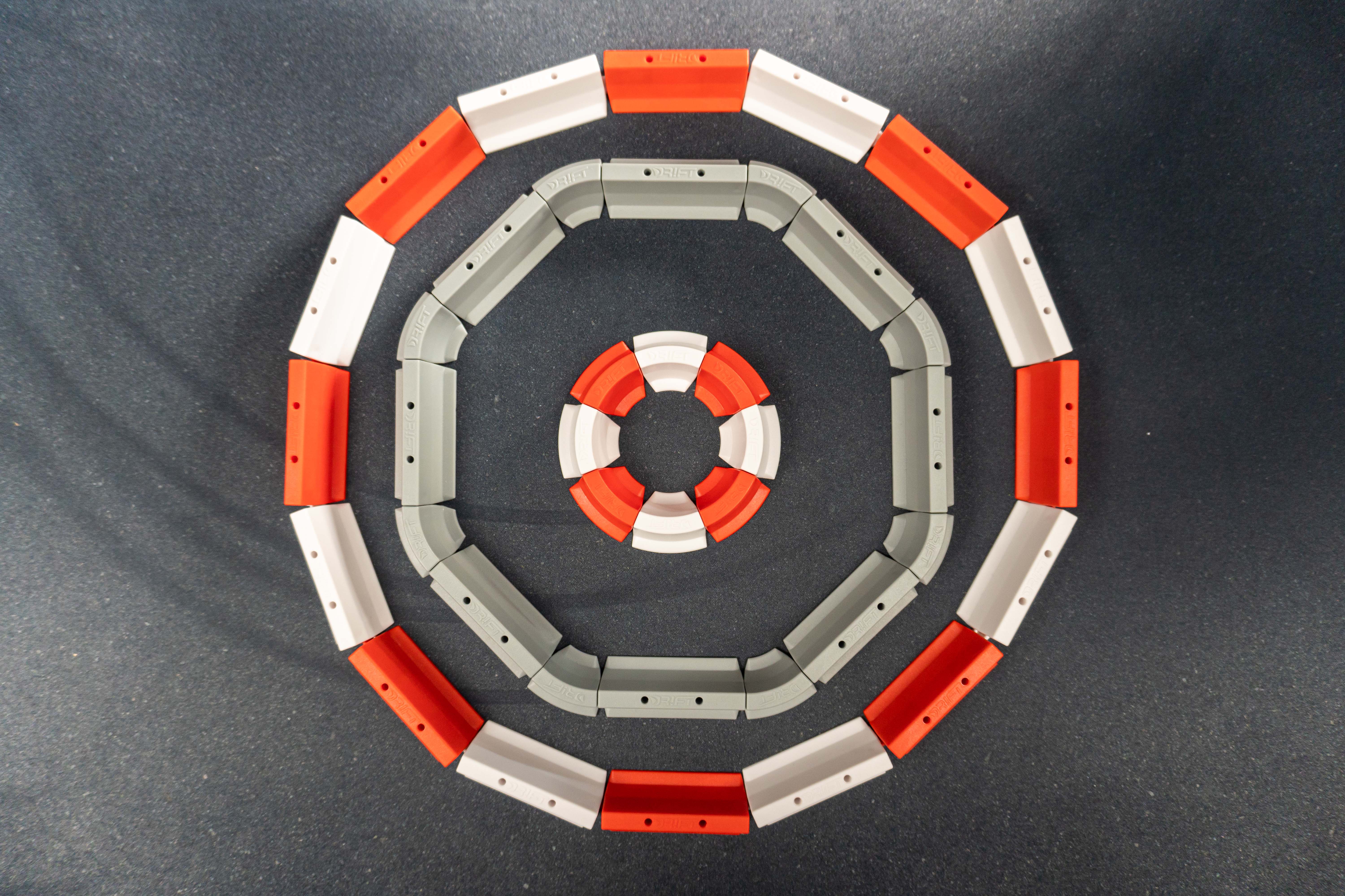 Streckenbegrenzung Set - Rot/Weiß - 64 Teile