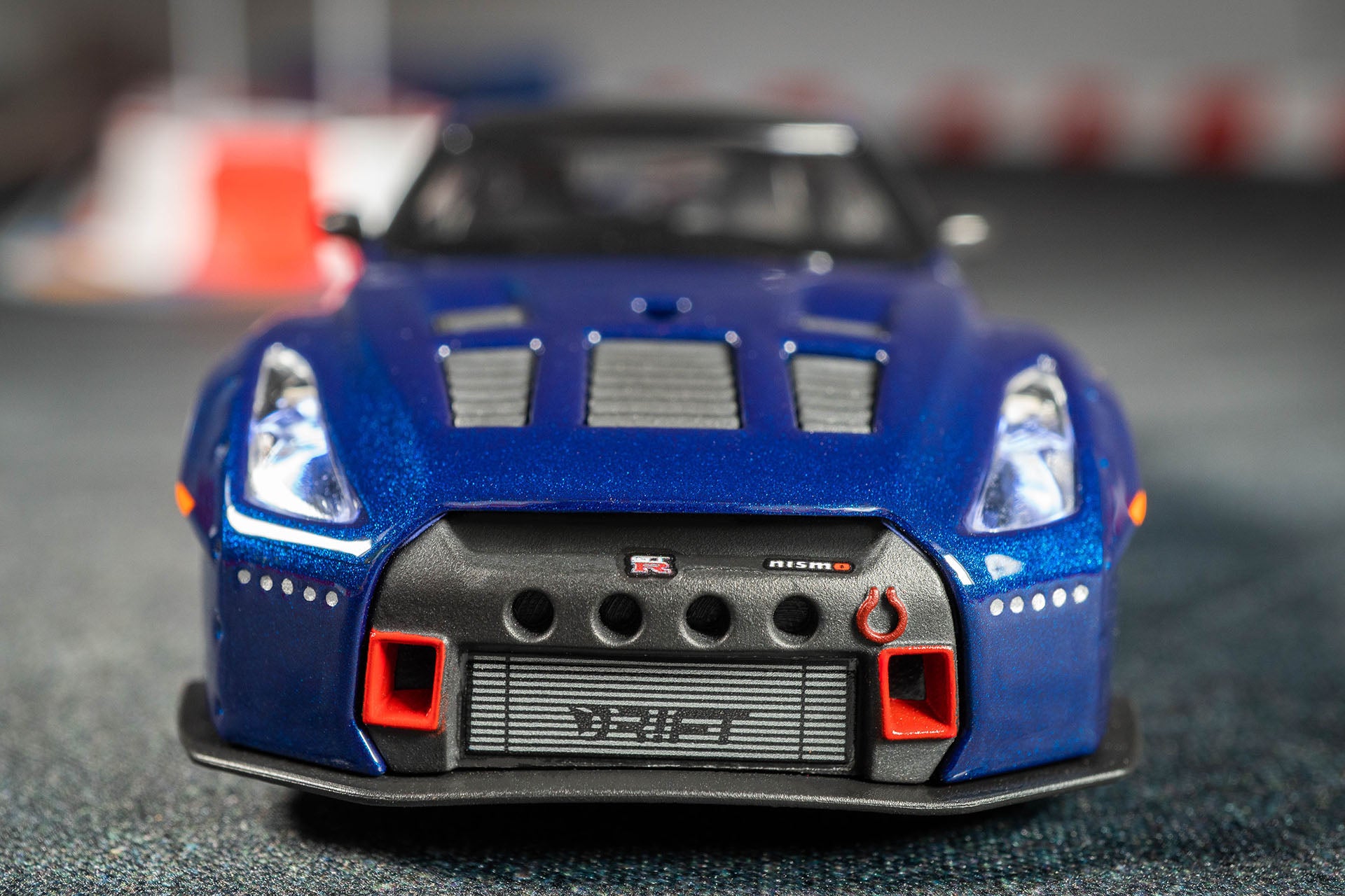Nissan GT-R (R35) Deep Blue Pearl - Jahreswagen