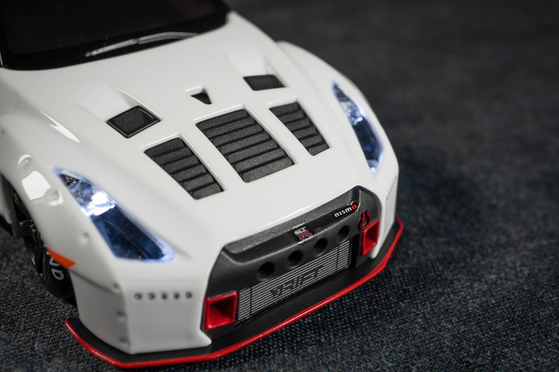 Nissan GT-R (R35) White