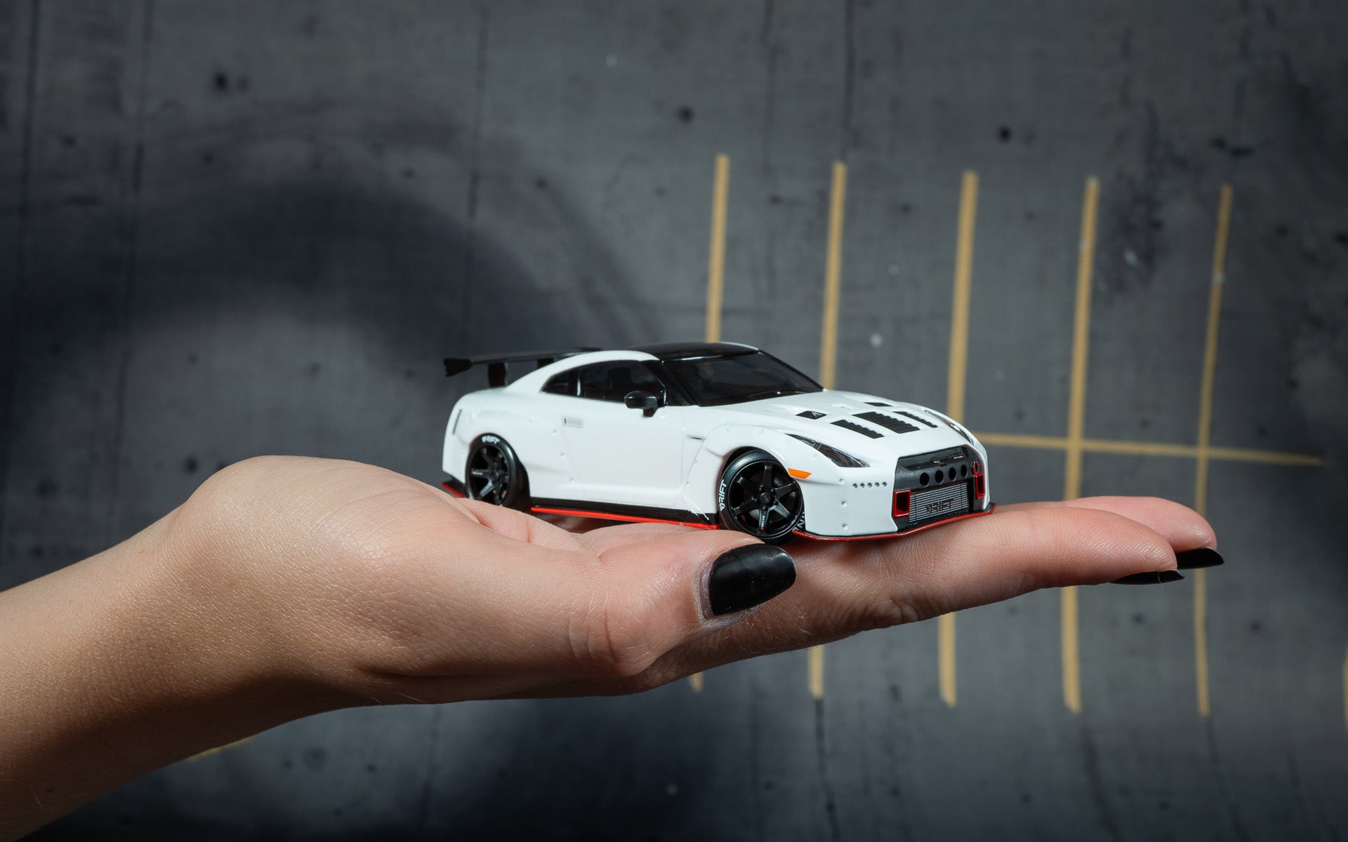 Nissan GT-R (R35) White