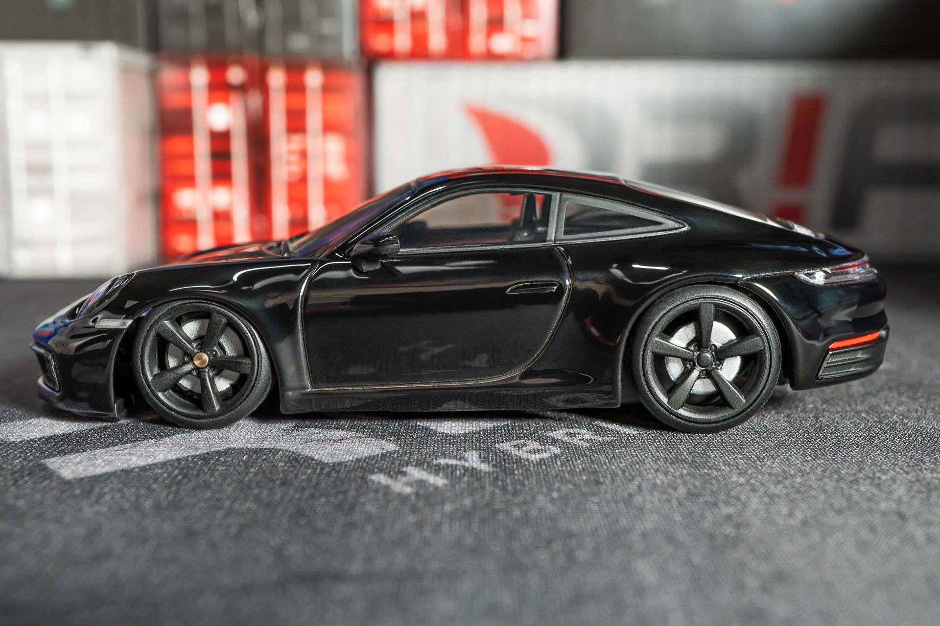 Porsche 911 Carrera (992) Black - Jahreswagen