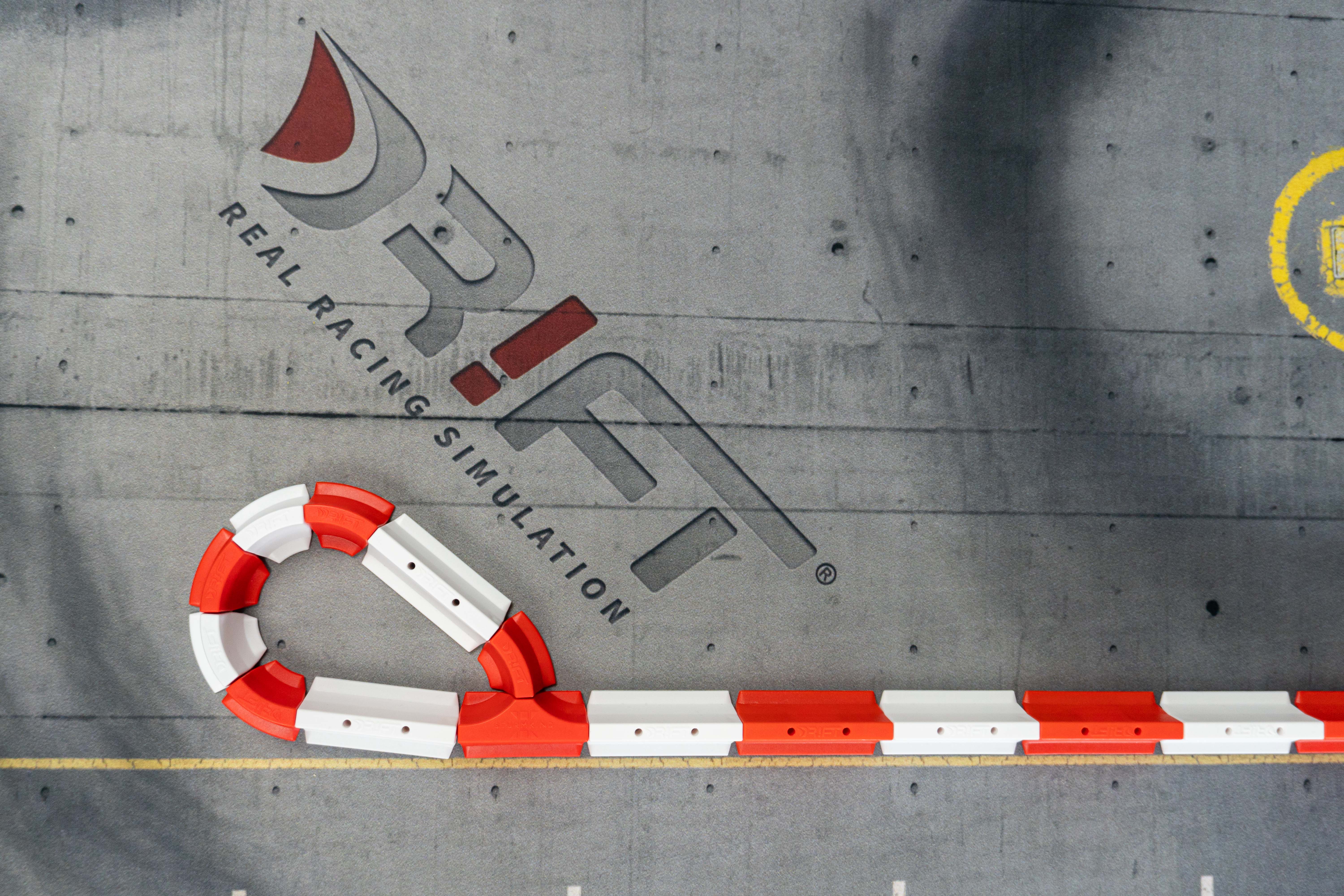 Streckenbegrenzung Set - Rot/Weiß - 64 Teile